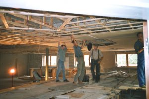 Arbeiten an der Decke - 2004