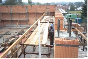 Auf der Galerie - 2001