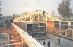 Aufrichten im November - 2001