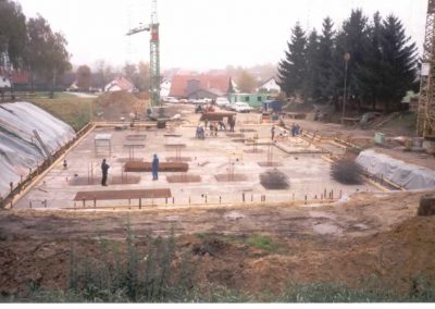 Baustahl an der Bodenplatte - 2000