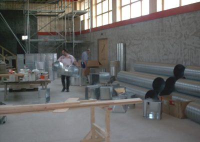 Belüftungsrohre in der Halle - 2004
